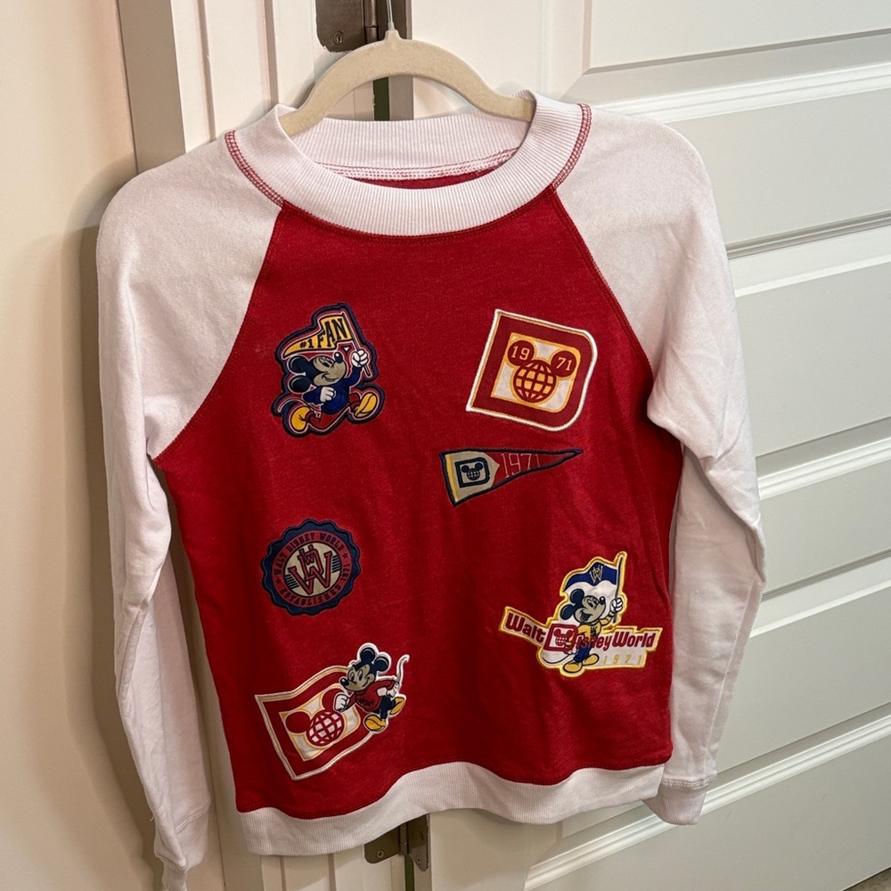 Disney Parks Mickey Mouse Walt Disney World raglan sweatshirt badges size small